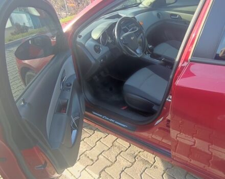 Червоний Шевроле Круз, об'ємом двигуна 1.6 л та пробігом 106 тис. км за 5100 $, фото 6 на Automoto.ua