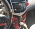 Красный Шевроле Круз, объемом двигателя 1.8 л и пробегом 158 тыс. км за 7200 $, фото 3 на Automoto.ua