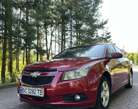 Красный Шевроле Круз, объемом двигателя 1.6 л и пробегом 316 тыс. км за 5200 $, фото 2 на Automoto.ua