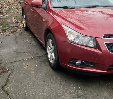 Червоний Шевроле Круз, об'ємом двигуна 1.6 л та пробігом 260 тис. км за 5800 $, фото 1 на Automoto.ua