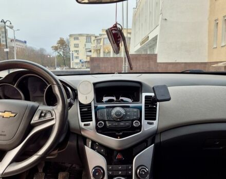 Красный Шевроле Круз, объемом двигателя 1.6 л и пробегом 169 тыс. км за 7700 $, фото 10 на Automoto.ua