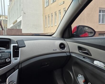 Красный Шевроле Круз, объемом двигателя 1.6 л и пробегом 169 тыс. км за 7700 $, фото 12 на Automoto.ua