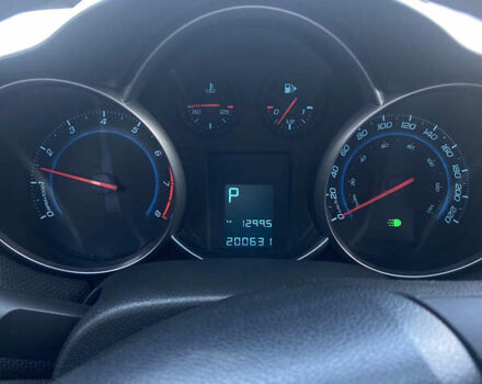 Красный Шевроле Круз, объемом двигателя 1.36 л и пробегом 200 тыс. км за 7300 $, фото 26 на Automoto.ua