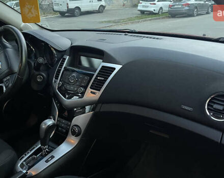 Красный Шевроле Круз, объемом двигателя 1.36 л и пробегом 204 тыс. км за 5399 $, фото 22 на Automoto.ua