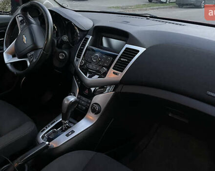 Красный Шевроле Круз, объемом двигателя 1.36 л и пробегом 204 тыс. км за 5399 $, фото 10 на Automoto.ua