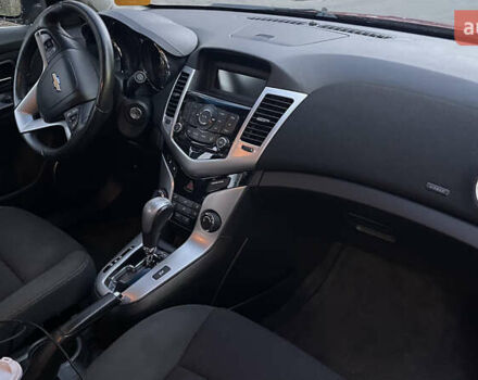 Красный Шевроле Круз, объемом двигателя 1.36 л и пробегом 204 тыс. км за 5399 $, фото 20 на Automoto.ua