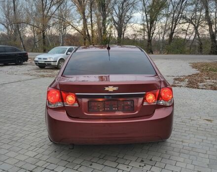 Красный Шевроле Круз, объемом двигателя 1.8 л и пробегом 174 тыс. км за 6300 $, фото 4 на Automoto.ua
