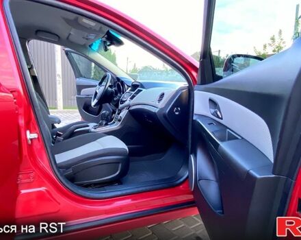 Красный Шевроле Круз, объемом двигателя 1.6 л и пробегом 121 тыс. км за 8000 $, фото 10 на Automoto.ua