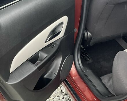 Червоний Шевроле Круз, об'ємом двигуна 1.8 л та пробігом 265 тис. км за 6150 $, фото 15 на Automoto.ua