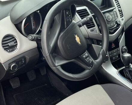 Червоний Шевроле Круз, об'ємом двигуна 1.8 л та пробігом 265 тис. км за 6150 $, фото 10 на Automoto.ua