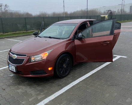 Красный Шевроле Круз, объемом двигателя 1.8 л и пробегом 266 тыс. км за 6250 $, фото 3 на Automoto.ua