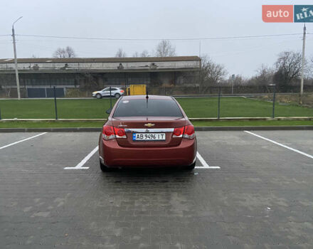 Красный Шевроле Круз, объемом двигателя 1.8 л и пробегом 266 тыс. км за 6250 $, фото 4 на Automoto.ua