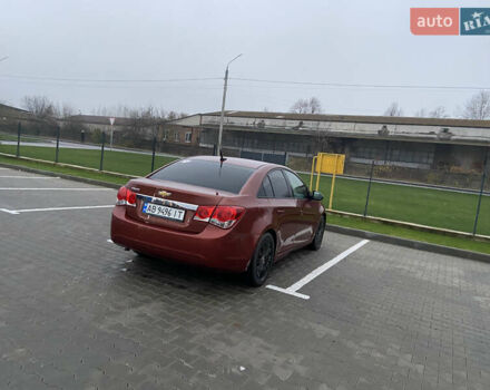Красный Шевроле Круз, объемом двигателя 1.8 л и пробегом 266 тыс. км за 6250 $, фото 5 на Automoto.ua