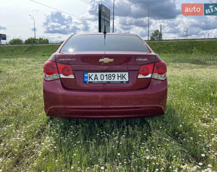 Красный Шевроле Круз, объемом двигателя 1.8 л и пробегом 306 тыс. км за 7800 $, фото 2 на Automoto.ua