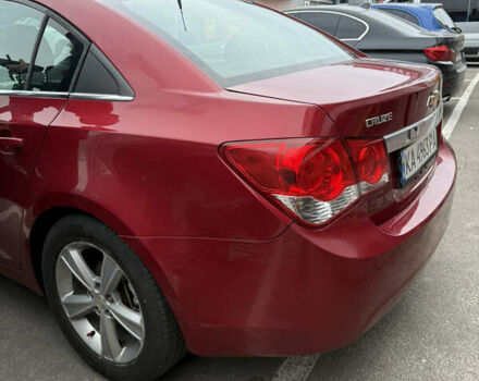 Красный Шевроле Круз, объемом двигателя 1.36 л и пробегом 220 тыс. км за 7500 $, фото 7 на Automoto.ua