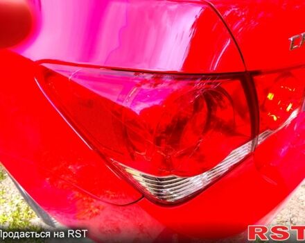 Красный Шевроле Круз, объемом двигателя 1.4 л и пробегом 190 тыс. км за 8000 $, фото 8 на Automoto.ua