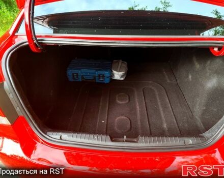 Красный Шевроле Круз, объемом двигателя 1.4 л и пробегом 190 тыс. км за 8000 $, фото 2 на Automoto.ua