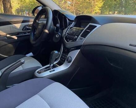 Красный Шевроле Круз, объемом двигателя 1.8 л и пробегом 180 тыс. км за 6800 $, фото 1 на Automoto.ua