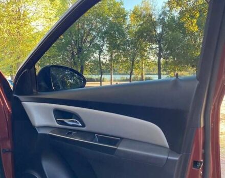 Красный Шевроле Круз, объемом двигателя 1.8 л и пробегом 180 тыс. км за 6800 $, фото 5 на Automoto.ua