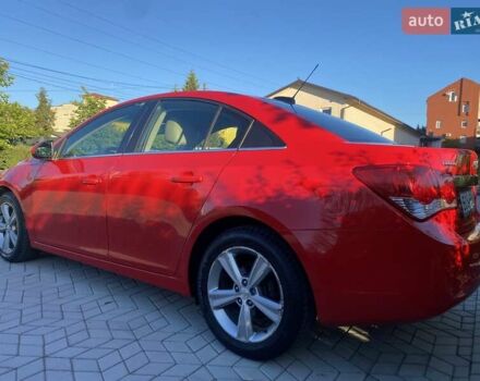 Красный Шевроле Круз, объемом двигателя 1.36 л и пробегом 157 тыс. км за 7600 $, фото 3 на Automoto.ua