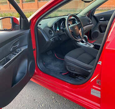 Красный Шевроле Круз, объемом двигателя 1.4 л и пробегом 209 тыс. км за 7200 $, фото 3 на Automoto.ua