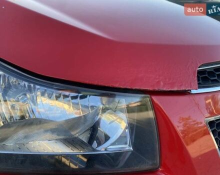 Красный Шевроле Круз, объемом двигателя 1.36 л и пробегом 157 тыс. км за 7600 $, фото 7 на Automoto.ua