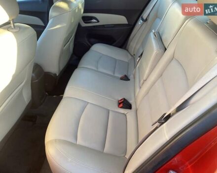 Красный Шевроле Круз, объемом двигателя 1.36 л и пробегом 157 тыс. км за 7600 $, фото 14 на Automoto.ua