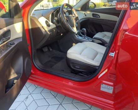 Красный Шевроле Круз, объемом двигателя 1.36 л и пробегом 157 тыс. км за 7600 $, фото 13 на Automoto.ua