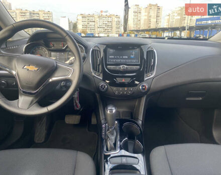 Шевроле Круз 2016 в Киеве на Automoto.ua Красный Шевроле Круз, объемом двигателя 1.4 л и пробегом 72 тыс. км за 9300 $, фото 35 на Automoto.ua