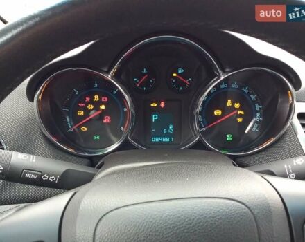 Красный Шевроле Круз, объемом двигателя 2 л и пробегом 90 тыс. км за 9500 $, фото 15 на Automoto.ua