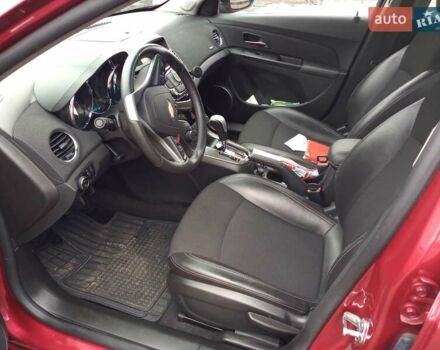 Красный Шевроле Круз, объемом двигателя 2 л и пробегом 90 тыс. км за 9500 $, фото 11 на Automoto.ua