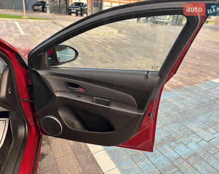 Шевроле Круз 2013 в Луцке на Automoto.ua Красный Шевроле Круз, объемом двигателя 1.7 л и пробегом 234 тыс. км за 7400 $, фото 81 на Automoto.ua