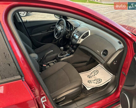 Шевроле Круз 2013 в Луцке на Automoto.ua Красный Шевроле Круз, объемом двигателя 1.7 л и пробегом 234 тыс. км за 7400 $, фото 80 на Automoto.ua