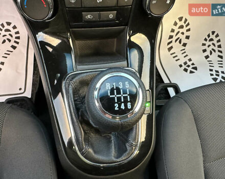 Шевроле Круз 2013 в Луцке на Automoto.ua Красный Шевроле Круз, объемом двигателя 1.7 л и пробегом 234 тыс. км за 7400 $, фото 60 на Automoto.ua