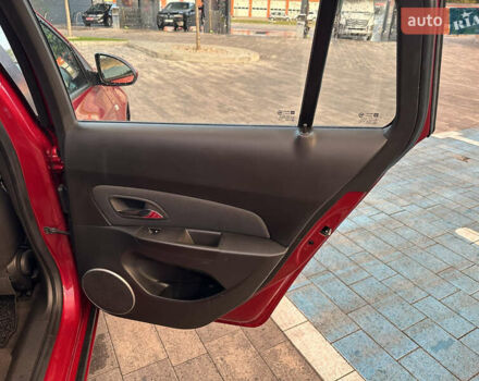 Шевроле Круз 2013 в Луцке на Automoto.ua Красный Шевроле Круз, объемом двигателя 1.7 л и пробегом 234 тыс. км за 7400 $, фото 79 на Automoto.ua