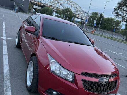 Красный Шевроле Круз, объемом двигателя 1.6 л и пробегом 158 тыс. км за 6000 $, фото 1 на Automoto.ua