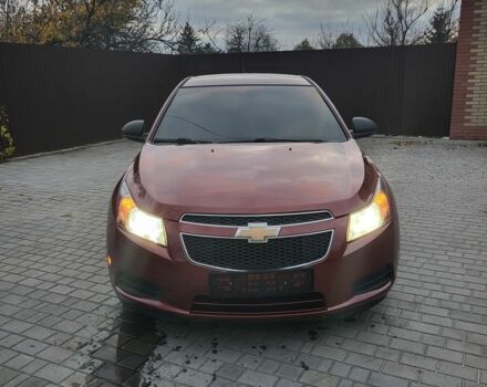 Красный Шевроле Круз, объемом двигателя 1.8 л и пробегом 174 тыс. км за 6300 $, фото 1 на Automoto.ua