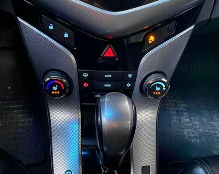 Шевроле Круз, объемом двигателя 1.8 л и пробегом 135 тыс. км за 6500 $, фото 10 на Automoto.ua