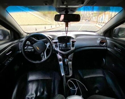 Шевроле Круз, объемом двигателя 1.8 л и пробегом 135 тыс. км за 6500 $, фото 9 на Automoto.ua