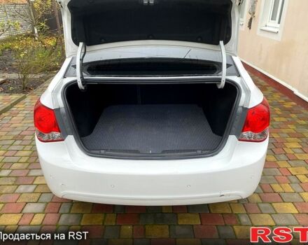 Шевроле Круз, объемом двигателя 2 л и пробегом 180 тыс. км за 7500 $, фото 10 на Automoto.ua