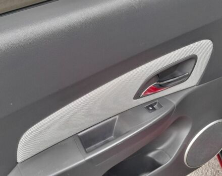 Шевроле Круз, объемом двигателя 1.6 л и пробегом 190 тыс. км за 6000 $, фото 5 на Automoto.ua