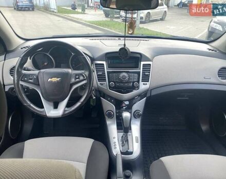Шевроле Круз, объемом двигателя 1.6 л и пробегом 155 тыс. км за 8300 $, фото 4 на Automoto.ua