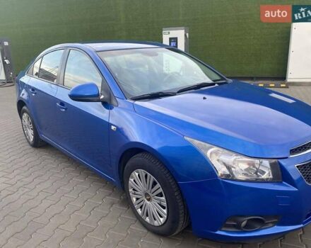 Шевроле Круз, объемом двигателя 1.6 л и пробегом 155 тыс. км за 8300 $, фото 3 на Automoto.ua