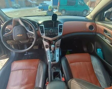 Шевроле Круз, объемом двигателя 1.8 л и пробегом 210 тыс. км за 7000 $, фото 5 на Automoto.ua