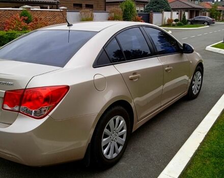 Шевроле Круз, объемом двигателя 1.8 л и пробегом 182 тыс. км за 6700 $, фото 1 на Automoto.ua