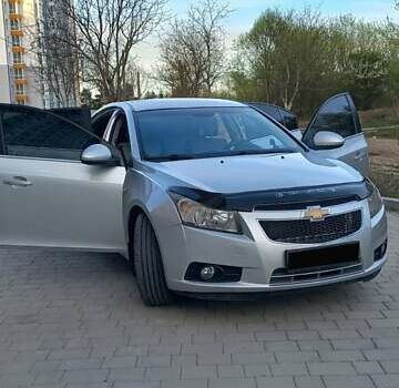 Шевроле Круз, об'ємом двигуна 0 л та пробігом 194 тис. км за 7800 $, фото 6 на Automoto.ua