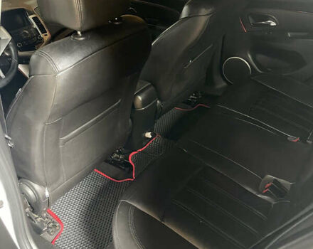 Шевроле Круз, объемом двигателя 1.8 л и пробегом 200 тыс. км за 6500 $, фото 7 на Automoto.ua