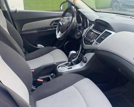 Шевроле Круз, объемом двигателя 1.6 л и пробегом 155 тыс. км за 8300 $, фото 5 на Automoto.ua