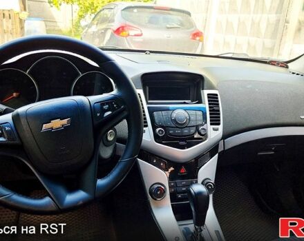 Шевроле Круз, объемом двигателя 1.8 л и пробегом 210 тыс. км за 5600 $, фото 4 на Automoto.ua