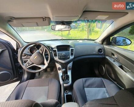 Шевроле Круз, объемом двигателя 1.8 л и пробегом 82 тыс. км за 8800 $, фото 5 на Automoto.ua